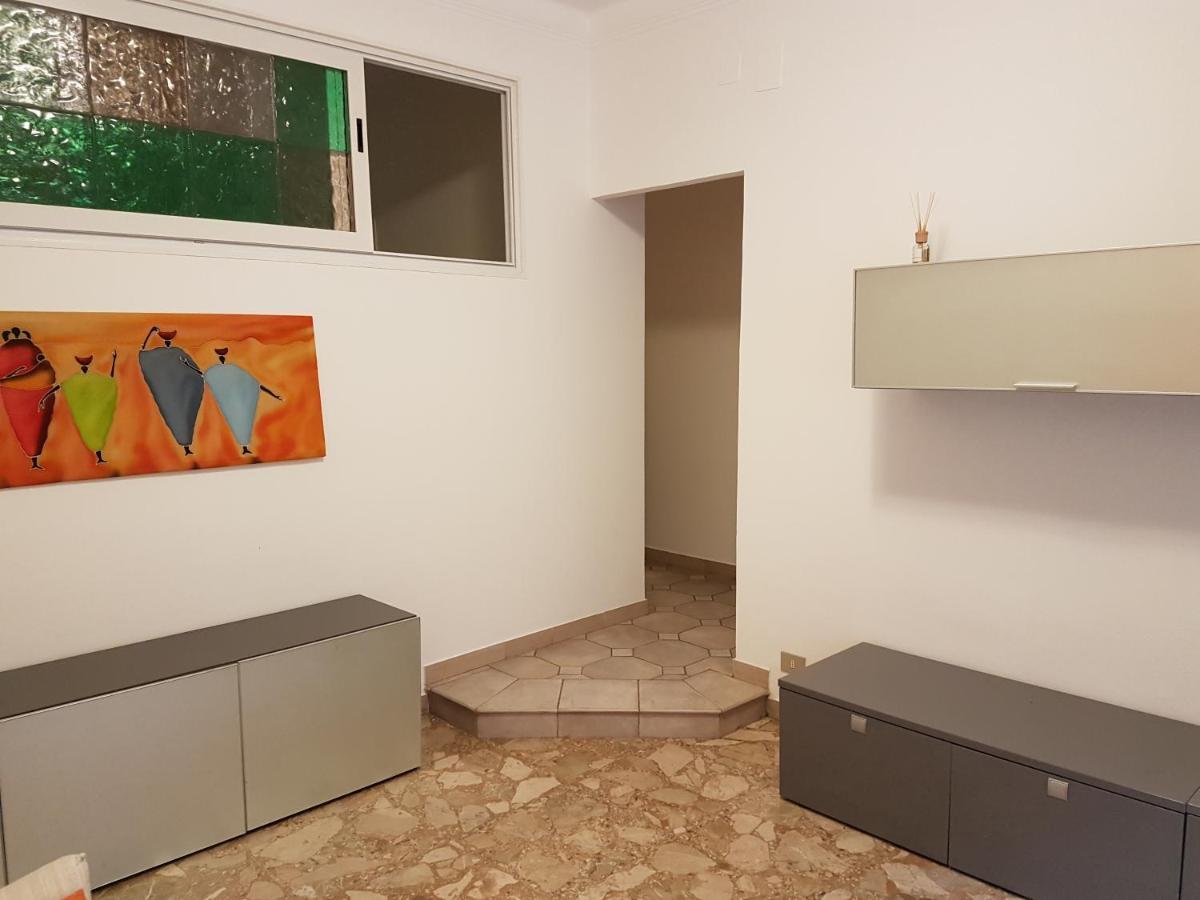 La Casa Di Ari Vicinissimo Ospedale Gaslini Genova Lägenhet Exteriör bild
