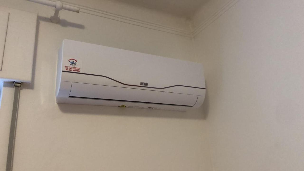 La Casa Di Ari Vicinissimo Ospedale Gaslini Genova Lägenhet Exteriör bild